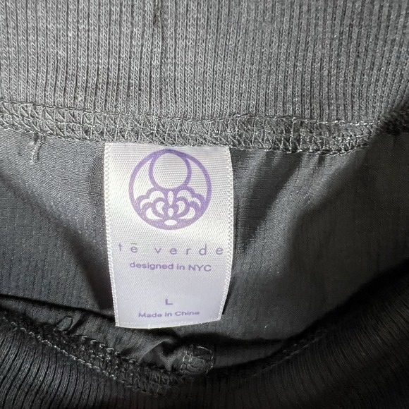 Te Verde Pull On Nylon Shorts Pockets Black‎ Hiking Outdoor Size Large NWT - Picture 3 of 6